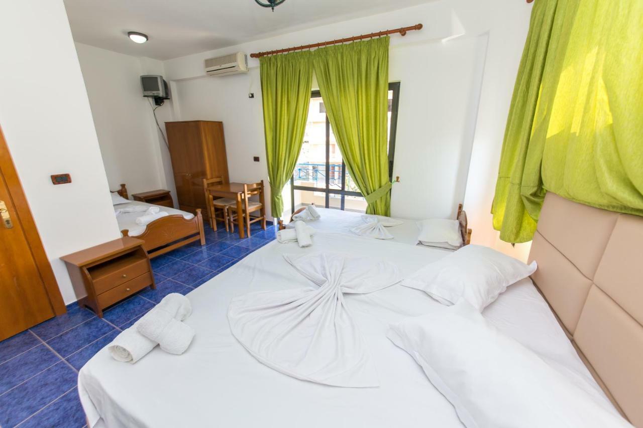 Blue Heaven Hotel Sarande Exterior photo